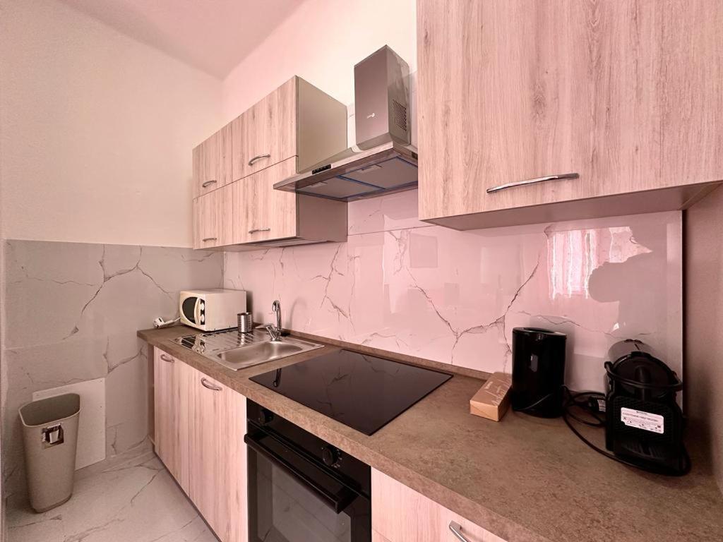 Wh - Dolce Vita - Bilocale - 5 Minuti Dal Centro - Parcheggio Gratuito - Wifi 圣雷默 外观 照片