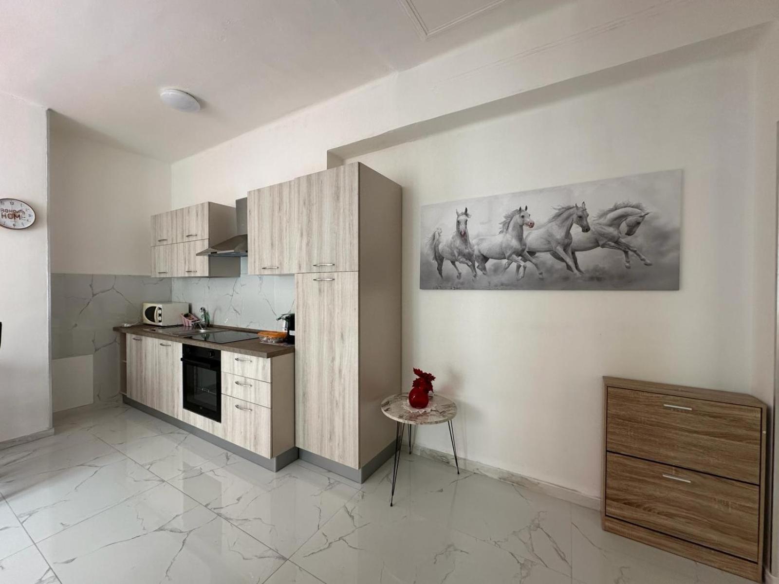 Wh - Dolce Vita - Bilocale - 5 Minuti Dal Centro - Parcheggio Gratuito - Wifi 圣雷默 外观 照片